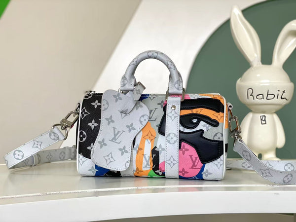 L.V PORTRAIT SERIES SMALL HANDBAG WITH CLASSIC PATTERN